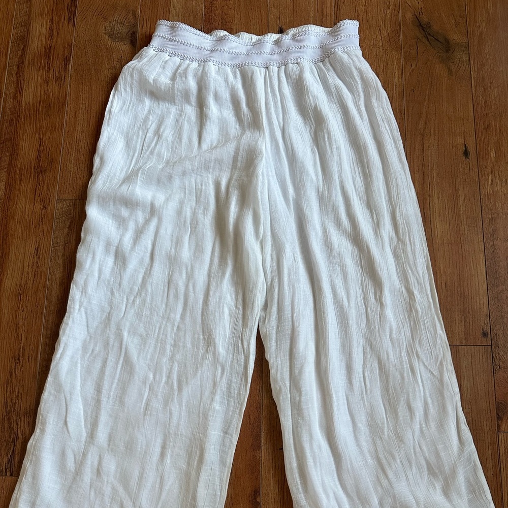 Wide leg flowy white pants